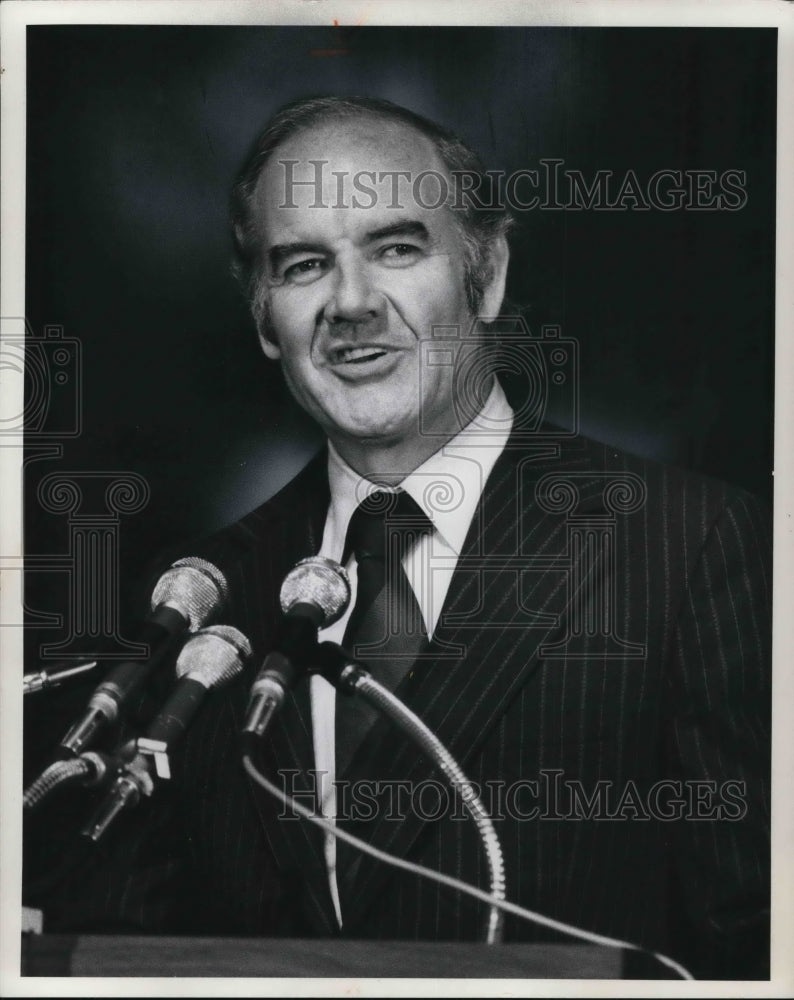 1972 Press Photo Sen.George McGovern presidential campaign visit in Cleveland - Historic Images