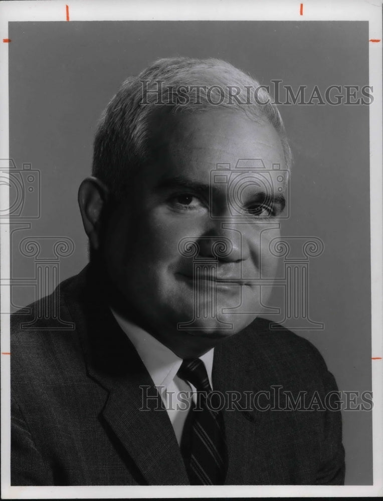 1975, Bill Leonard, CBS News vice president - Historic Images