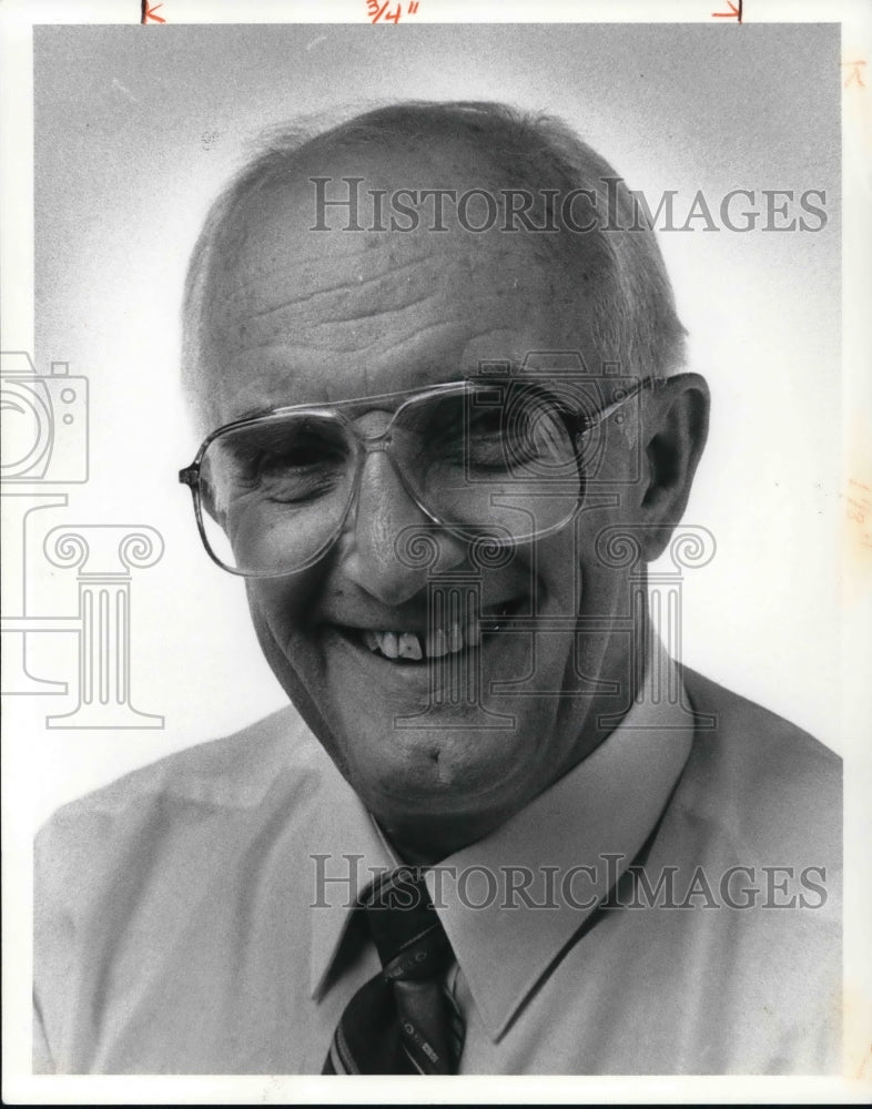 1989 Press Photo William Nichols of Sports Dept. - Historic Images