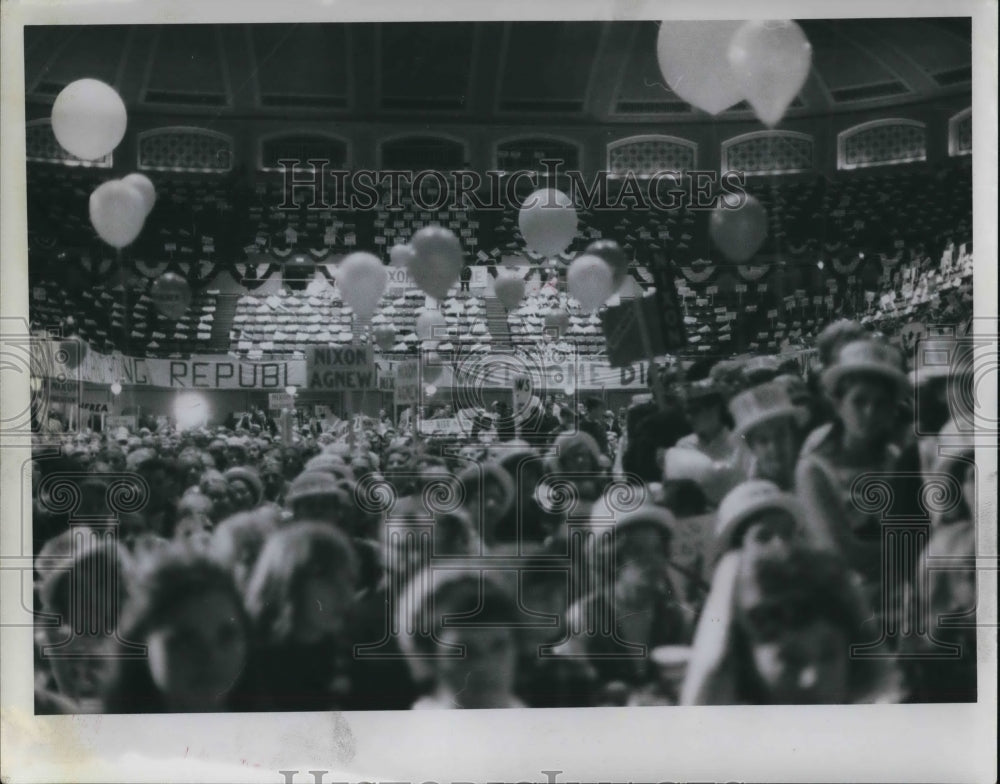 1968, Richard M. Nixon presidential campaign in Cleveland - 105 - Historic Images