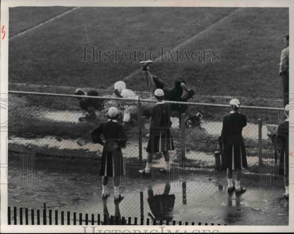 1968 Press Photo Photographer Ray Matjasic gets dumped from Shaker High - Historic Images