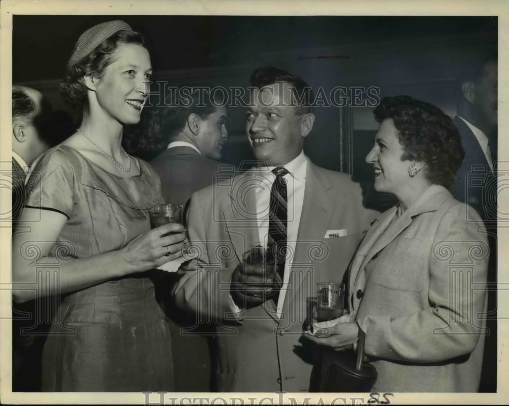 1956 Press Photo Mrs. Phil Porter and Ray &amp; Emma Matjasic - cva34066 - Historic Images