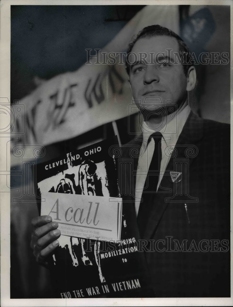 1967 Press Photo Dr Sidney M Peck, Chairman Protest Group to New York - Historic Images