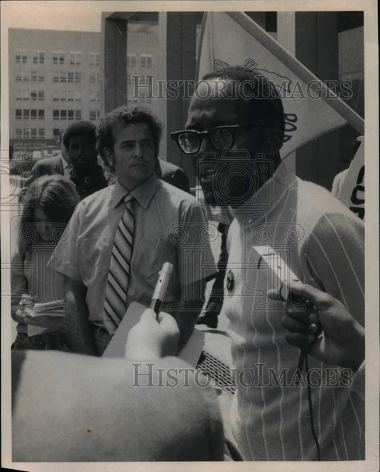 1970 Press Photo Sidney M Peck at a rally - cva34516 - Historic Images
