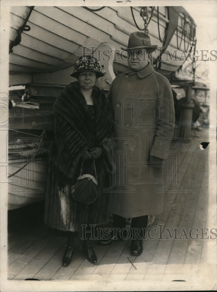 1923 Press Photo Mr. and Mrs. John L Lewis - Historic Images