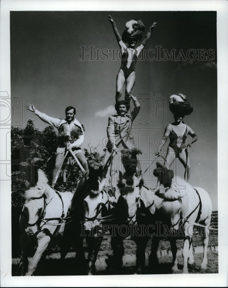 1972 Press Photo The George Hanneford Troupe, Royal Family of Equestrians - Historic Images