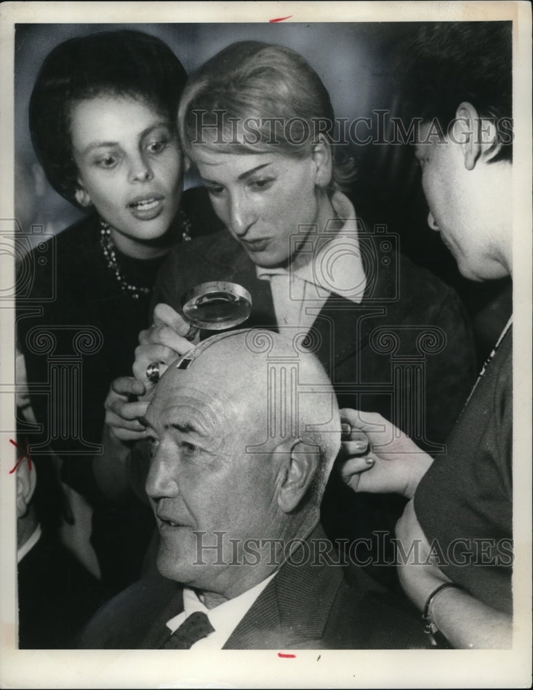 1965 Press Photo Bald headed league - Historic Images