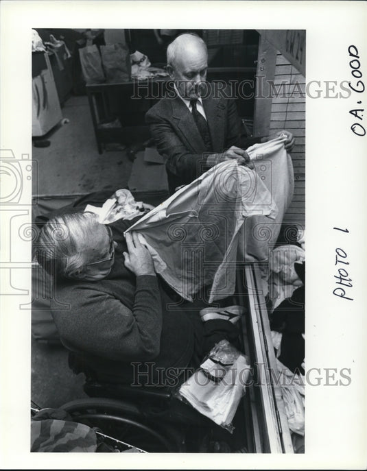 1993 Press Photo Goodwill director Jim Mutchler & Peter Denower of Castalia - Historic Images