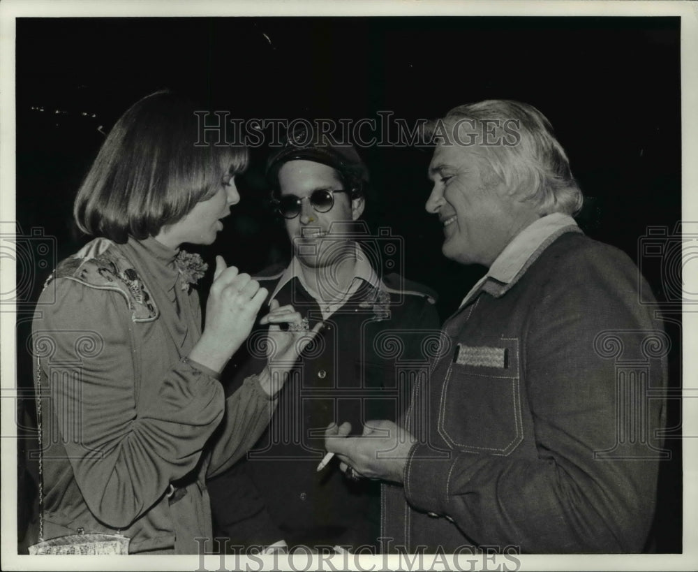 1976 Press Photo Charlie Rid with Captain &amp; Tennile - cva37802-Historic Images