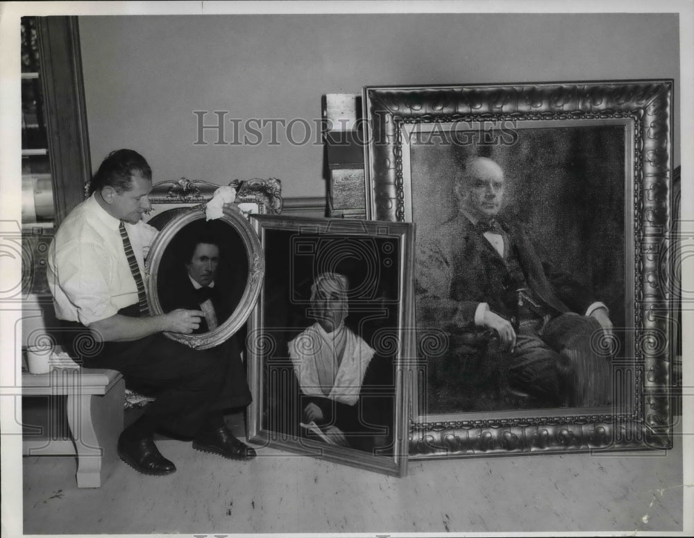 1961 Press Photo Peter Paul Dubaniewicz, 3289 Fairmount Rd, Cleveland Hts - Historic Images