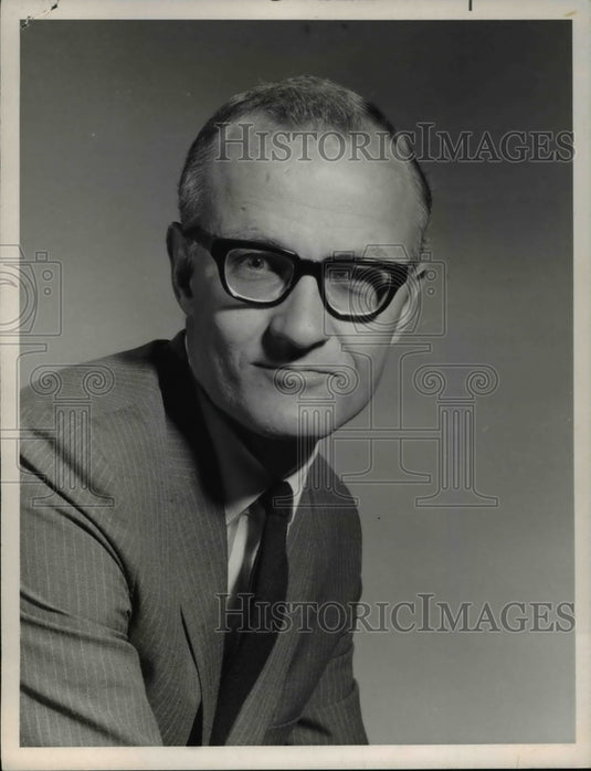 1972 Jack Perkins - Historic Images