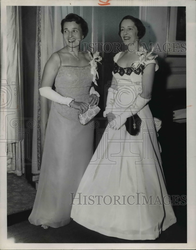 1956 Press Photo Mrs. Thomas F. Patton and Mrs. William B. Belden - cva38349 - Historic Images