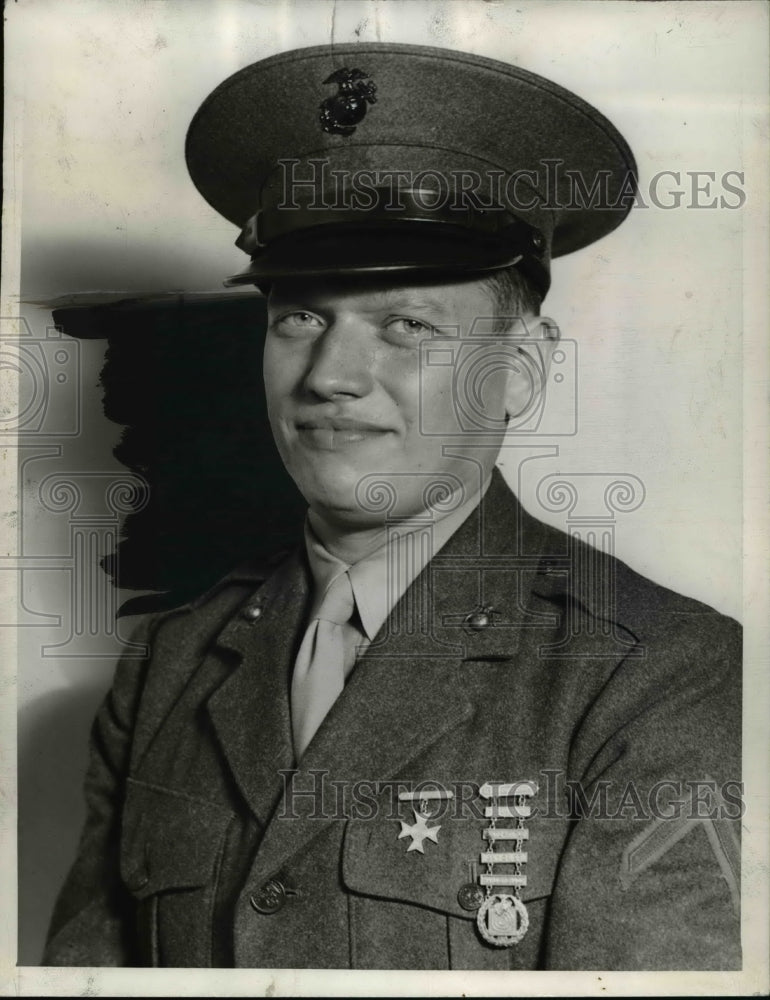 1943 Press Photo Pfc Raymond A. Matjasic, 3047 E. 126th St. (New River N.C.) - Historic Images