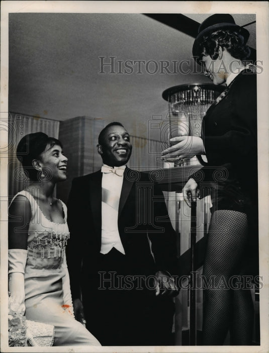 1965 Mr. and Mrs. Arnold Pinkney attends the Khayyams Klub reunion - Historic Images