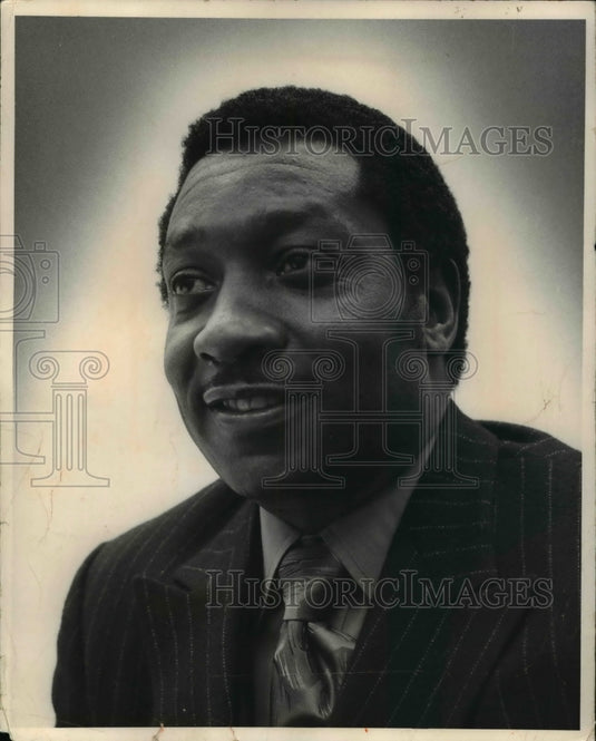 1971 Press Photo Arnold R Pinkney, President Cleveland Board of Education - Historic Images