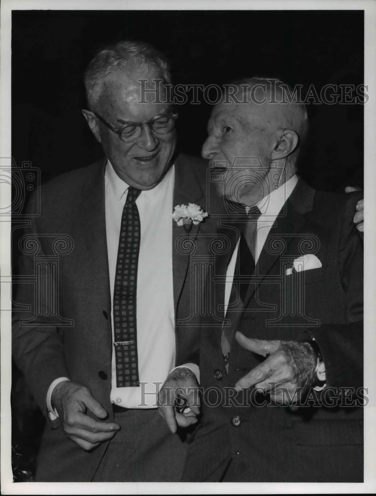 1967 Press Photo Phil Porter retires with Judge Carl Friebolin - cva39009 - Historic Images