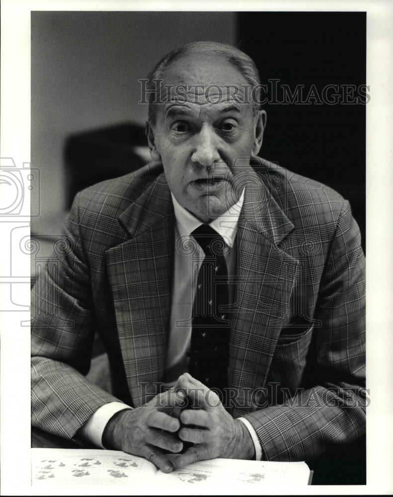 1986 Press Photo Oliver Schroeder, Emeritus at Case Western Reserve Law School - Historic Images