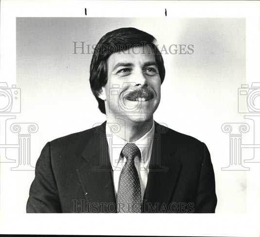 1982 Press Photo William R Seelbach - Historic Images