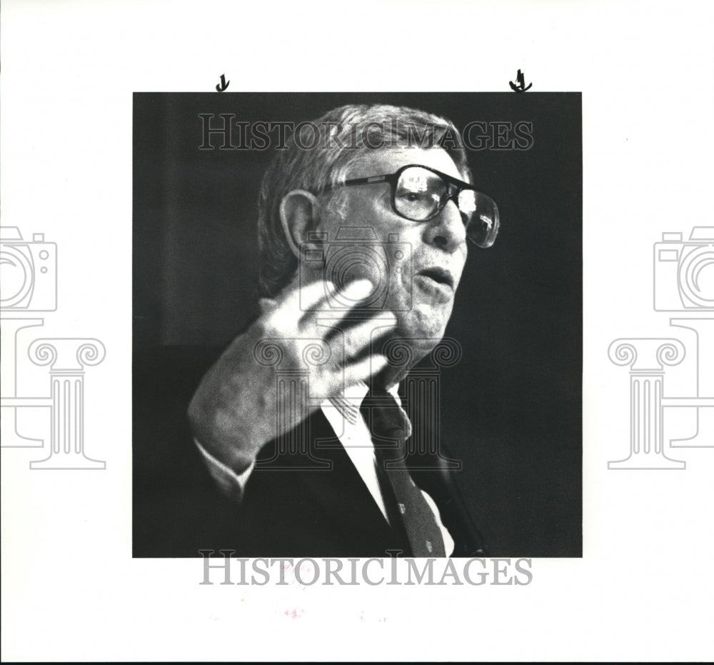 1986 Press Photo Stephen Schlossberg, undersecretary of Labor Management - Historic Images