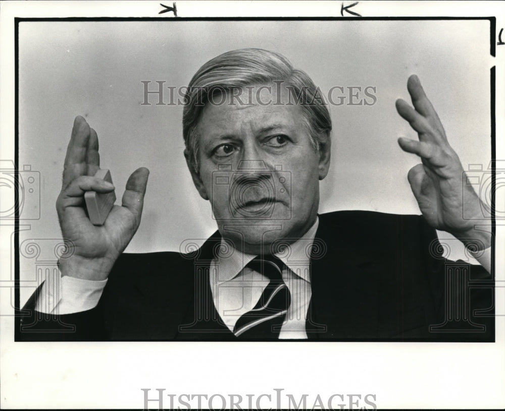 1984 Press Photo Former West German chancellor Helmut Schmidt - Historic Images