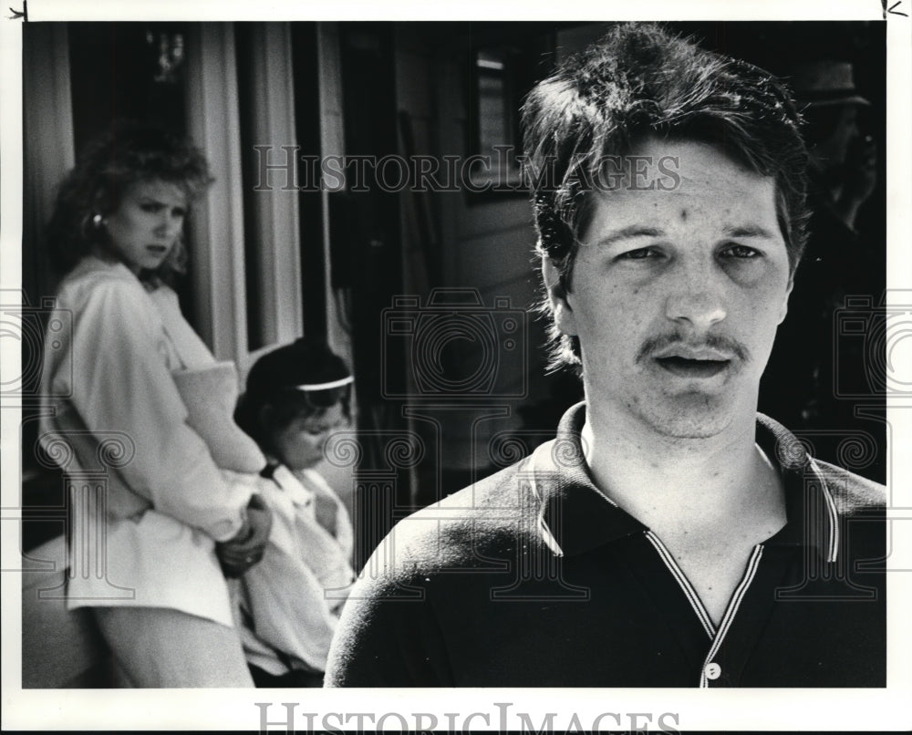 1986 Press Photo Rick Schultz, spokesman for Robyn Field&#39;s family and friends - Historic Images