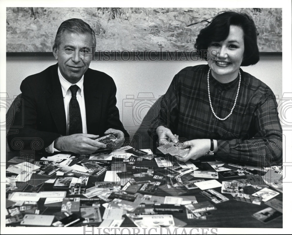 1990 Press Photo Oswald Schindler and Patricia Adams of Cardtech in Twisburg - Historic Images