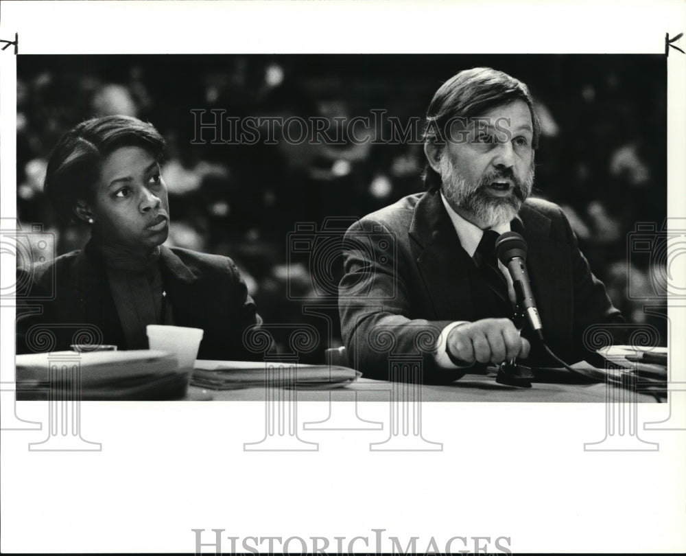 1986 Press Photo Steven Sass  of Sunflower Alliance at Congregational hearing - Historic Images