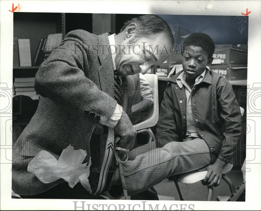 1981 Press Photo Morris Sayre - Historic Images