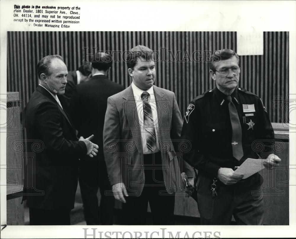 1988 Press Photo Charles Seichko and Timothy Semmens, Cleveland police-Historic Images