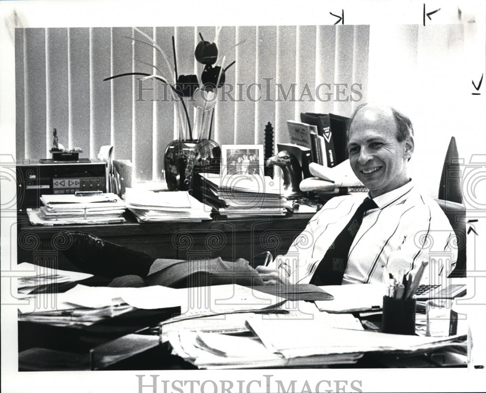 1987 Press Photo Harvey M. Salkin, president of Mathematical Investing - Historic Images