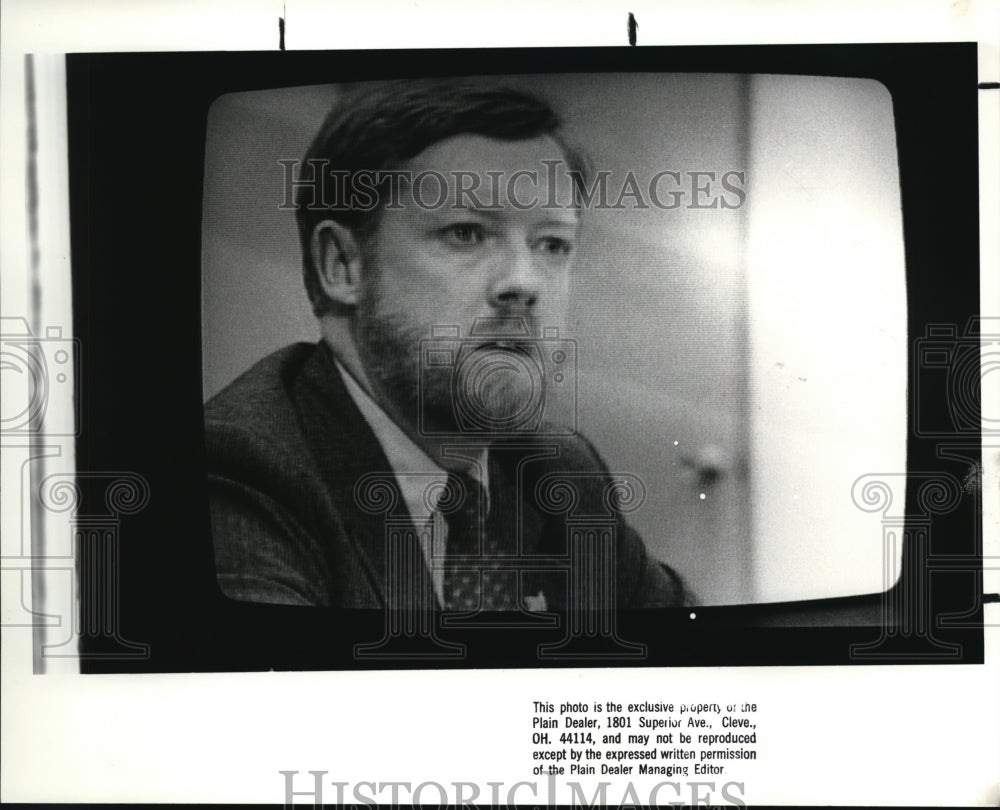 1988 Press Photo Mark Shanahan of WKYC TV Channel 3 - Historic Images