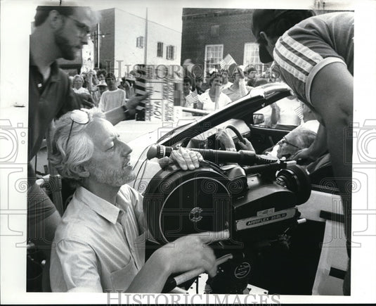 1986 Press Photo Director Joe Sedelmaier & David Moravec shooting Valvoline com - Historic Images