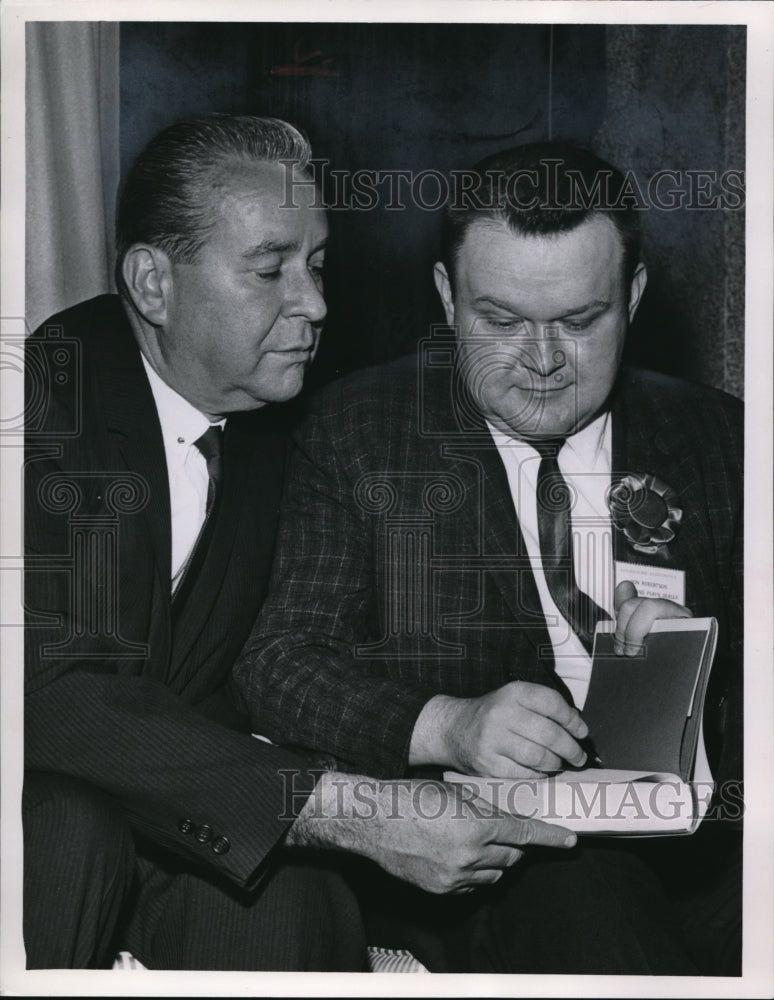 1964 Press Photo Ohio Gov. James A. Rhodes and Don Robertson - cva41143 - Historic Images