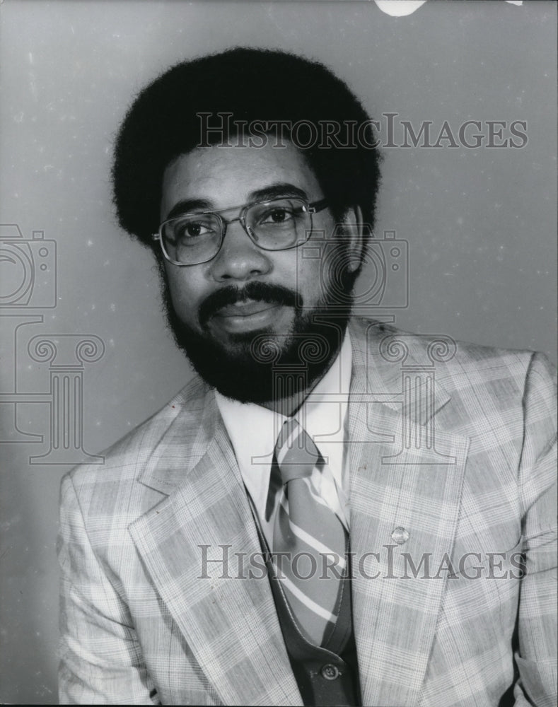 1977 Press Photo Councilman Darnell Robertson - Historic Images