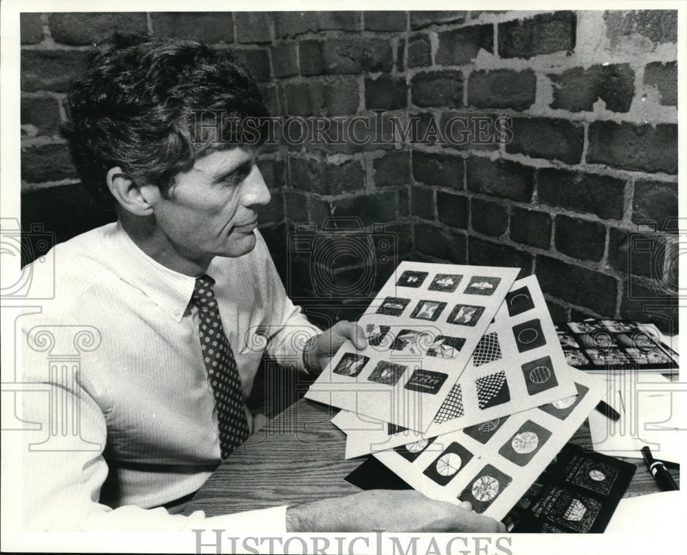 1984 Press Photo Tom Smith, associate creative art director and computer art - Historic Images
