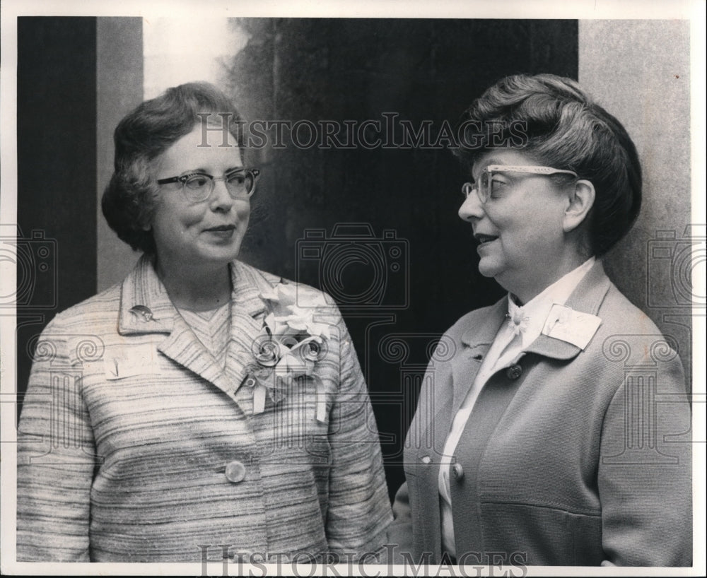 1972 Press Photo Mrs Robert E Vaughan, chairman of Cleveland Society for Blind - Historic Images