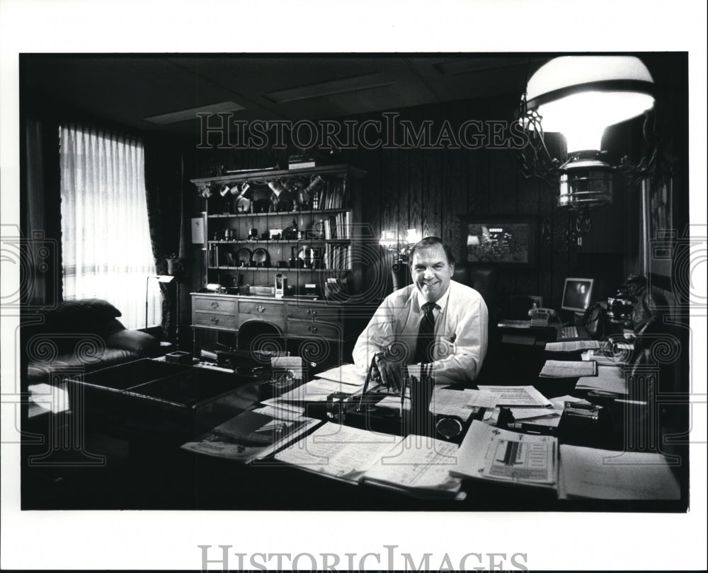 1987 Press Photo H.Kent Stanner Senior Vice Pres. for Int&#39;l. Management Group - Historic Images