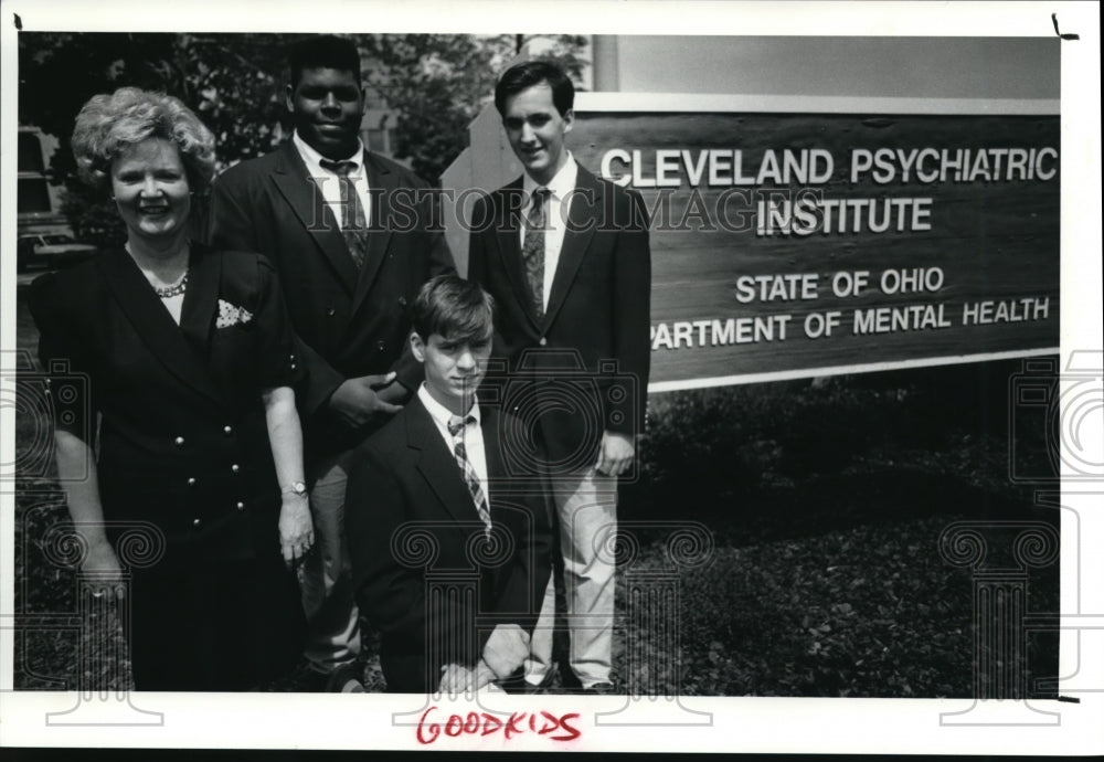 1991 Press Photo Volunteer Services director Susan Spencer, Juan Porter - Historic Images