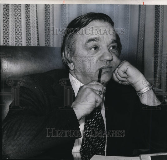 1976 Press Photo Raymond A Stachewicz Maypr of Garfield Heights - Historic Images