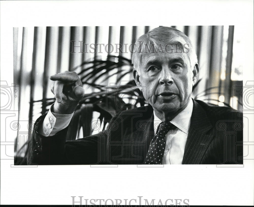 1988 Press Photo Ward Smith of NACCO industries of Shaker Hts - Historic Images