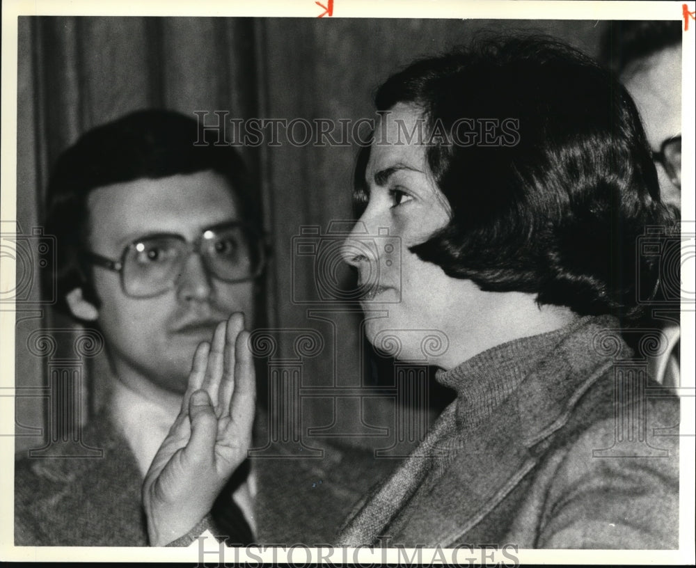 1979 Press Photo Helen Knipe Smith, new council member and Basil Russo - Historic Images