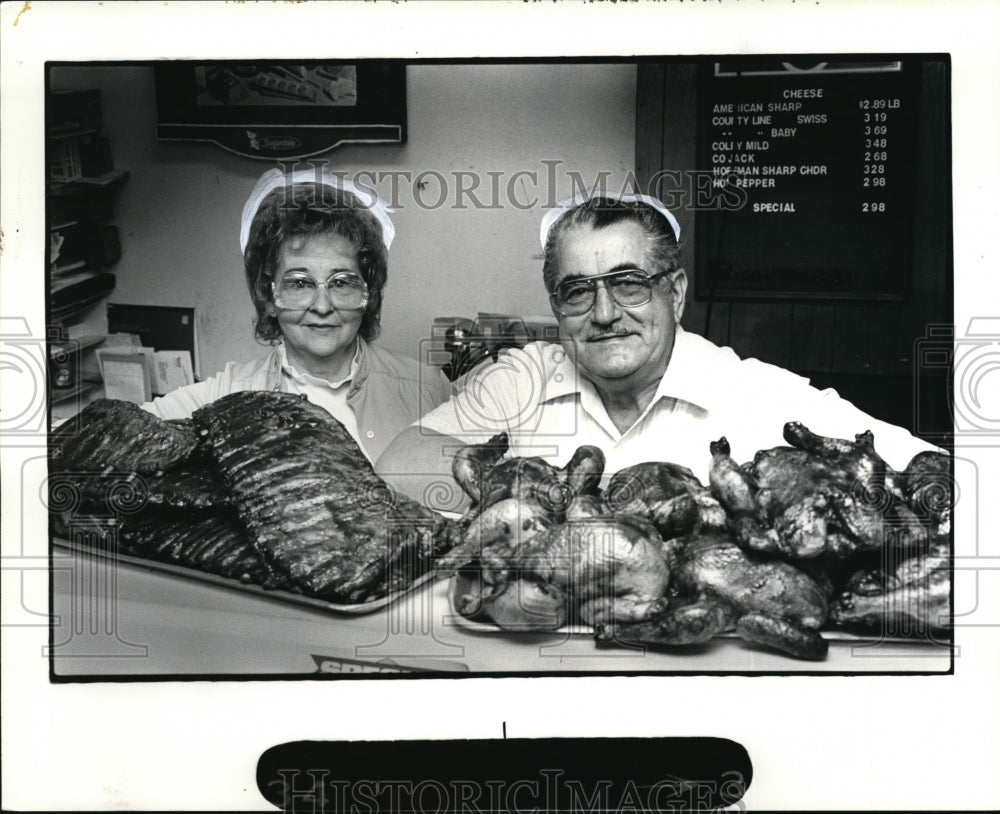 1984 Press Photo Annie & George Smith,  owners of Smith's Grocery - Historic Images