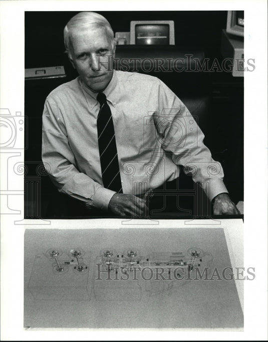 1990 Press Photo John Rodewig Vice President World Wide Trucks for Eaton Corp.-Historic Images