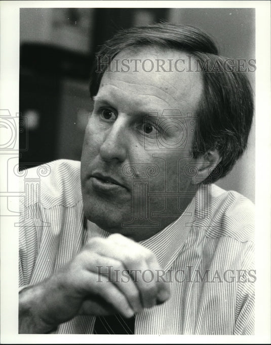 1985 Press Photo Jack R. Smith of the Center for Stress Recovery Veterans Admin - Historic Images