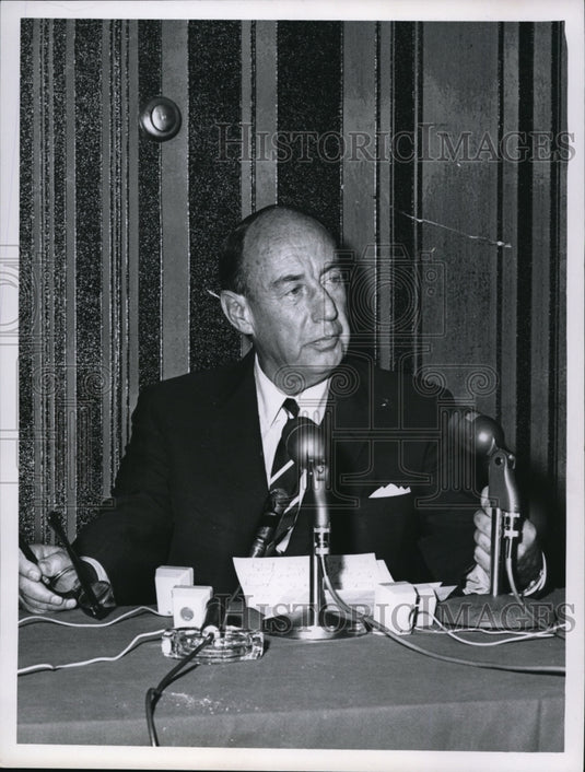 1964 Press Photo Adlai Stevenson visits in Cleveland - cva43035-Historic Images