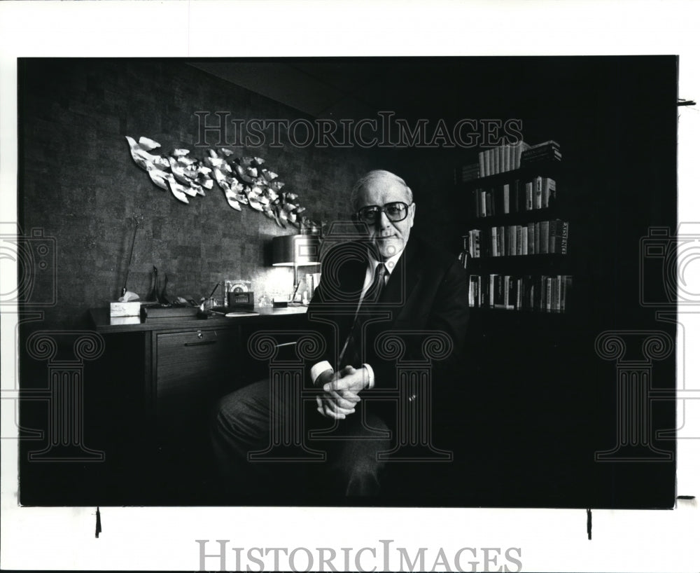 1986 Press Photo Dr. Alvin Sutker, psychologist - Historic Images