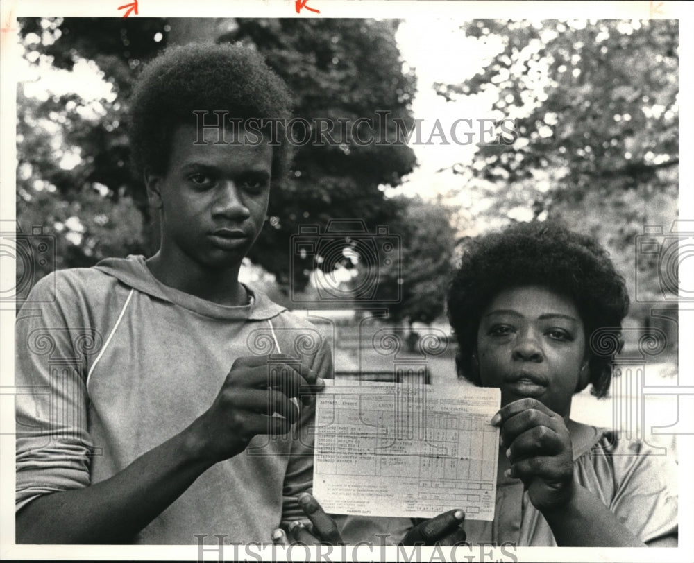 1980, Leslie &amp; Barbara Sparks&#39; school report cards - cva43597 - Historic Images