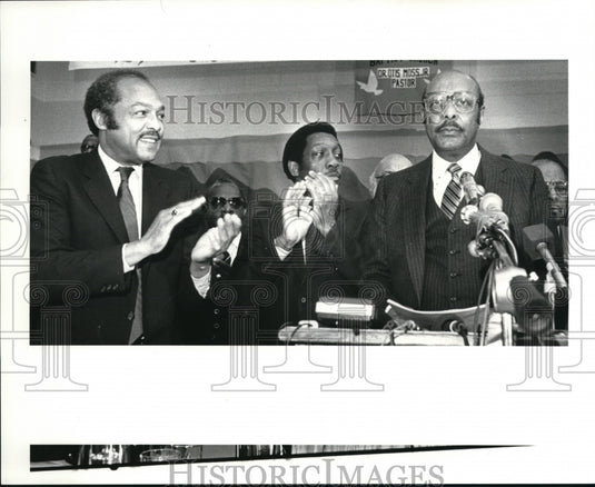 1983 Press Photo Rep. Luois Stokes with his Brother Carl Stokes and Arnold - Historic Images