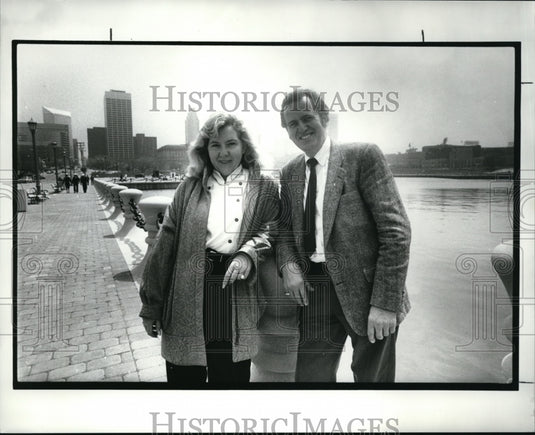 1989 Press Photo Jeannine Sullivan & John Letnik will open a restaurant on boat - Historic Images