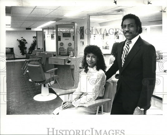 1983 Press Photo Floyd Swoope, President Mirrow Mirrow Hair Care - cva43669 - Historic Images